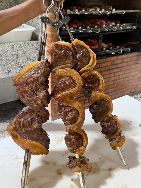 Espetos de churrasco da Estância Girassol